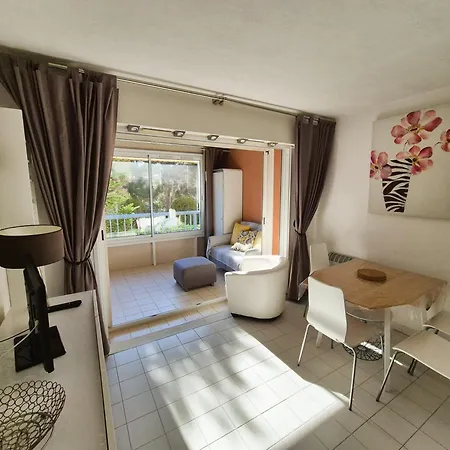 150 M Plage, Domaine Prive Avec Piscine